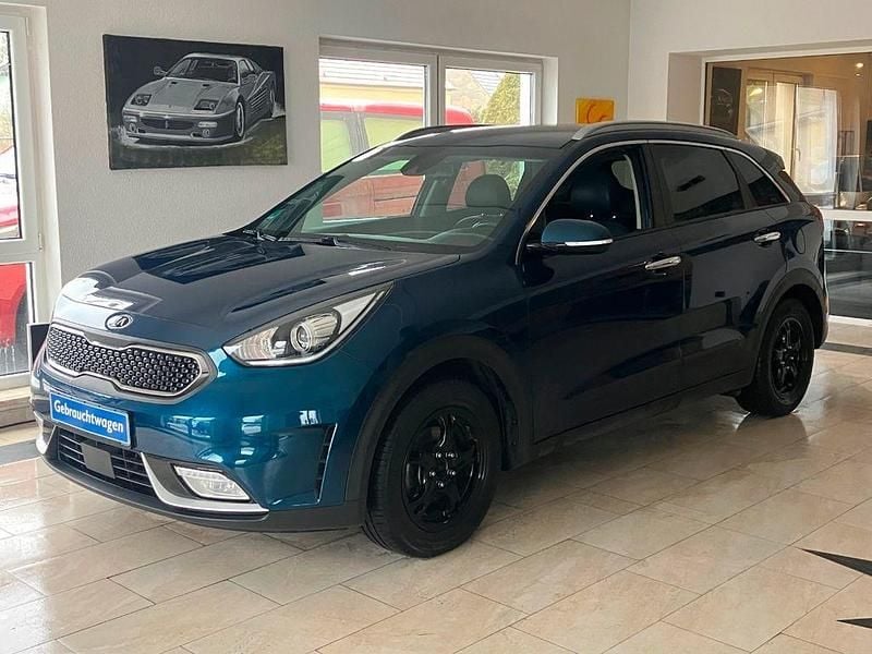 Blau Gebraucht 2020 Kia Niro Vision SUV | 13.895 € (Superpreis) - Bild 1/4