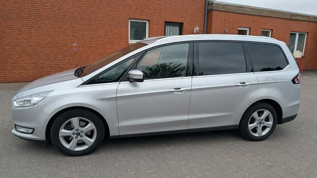 Gebraucht Ford Galaxy Titanium 241 PS (177 kW) 2018 Silber Van / Kleinbus