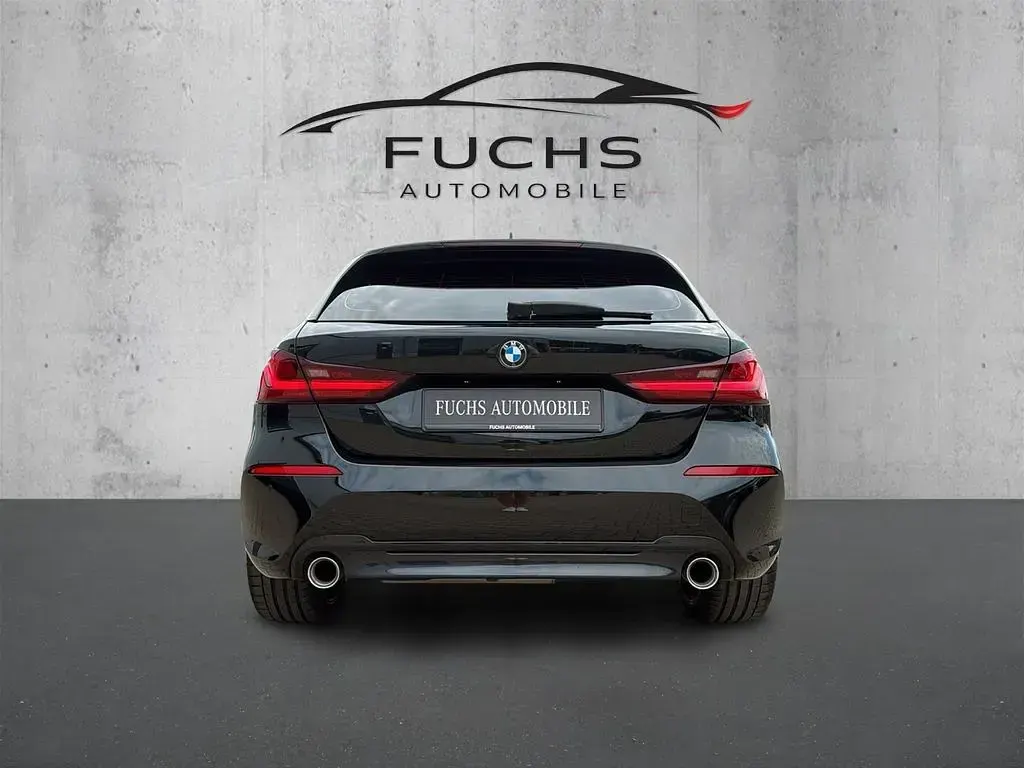 Gebraucht BMW 120 Sport Line 190 PS (139 kW) 2021 Schwarz Limousine