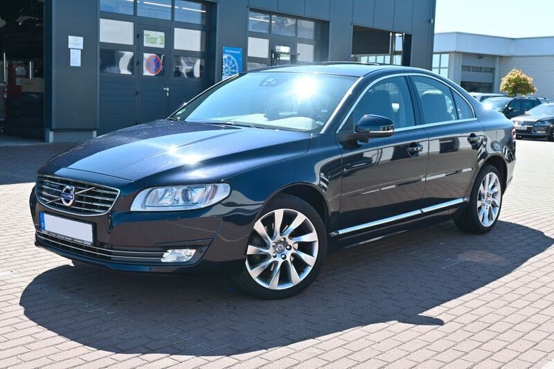Blau Gebraucht 2015 Volvo S80 Momentum Limousine | 21.900 € - Bild 1/4
