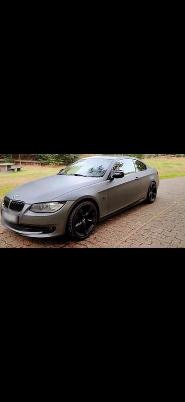 Gebraucht BMW 320 170 PS (125 kW) 2010 Grau Coupé