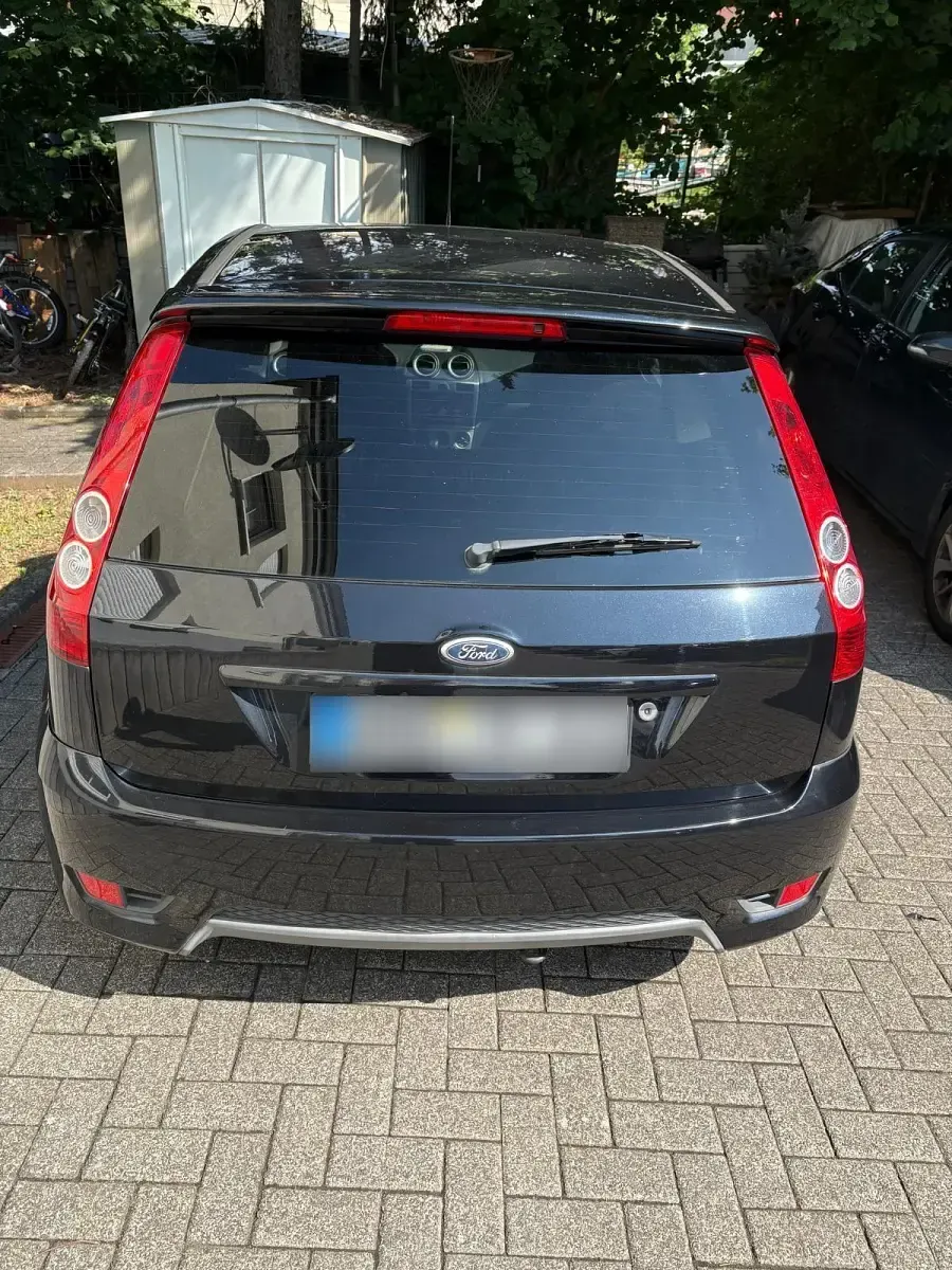Gebraucht Ford Fiesta 70 PS (51 kW) 2008 Schwarz Kleinwagen