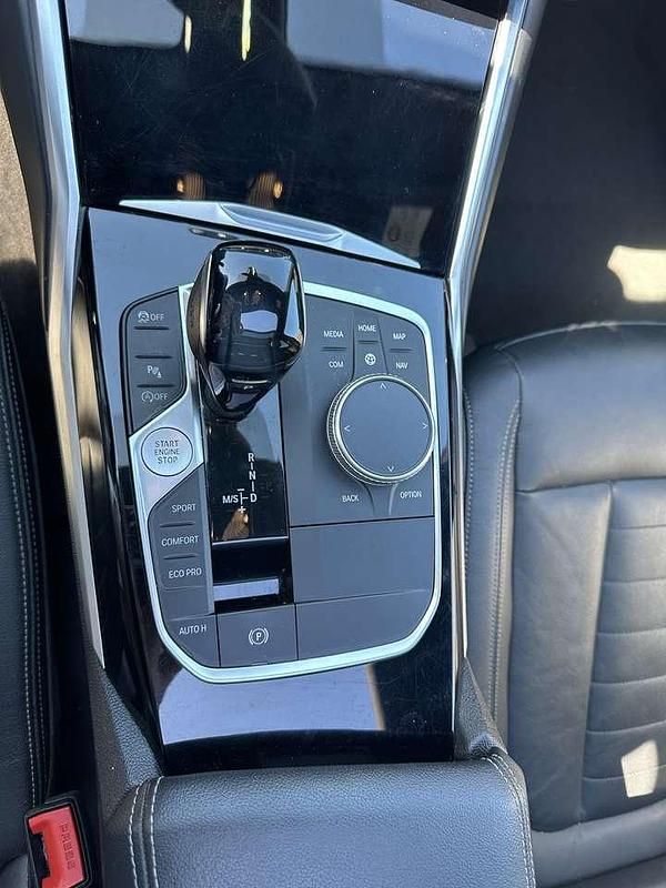 Gebraucht 2020 BMW 320 Luxury Line Kombi | 21.500 € (Superpreis) - Bild 1/4