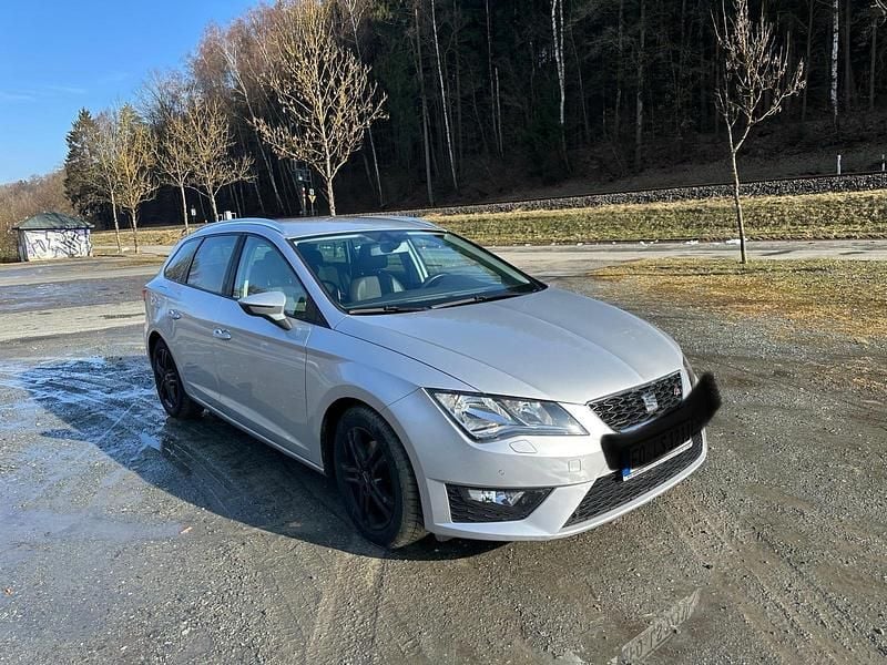 Gebraucht Seat Leon ST 150 PS (110 kW) 2014 Silber Kombi