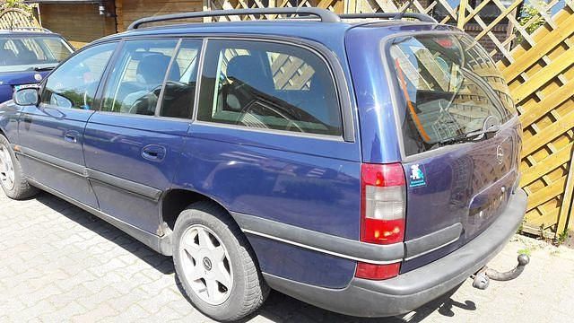Gebraucht Opel Omega 158 PS (116 kW) 1997 Blau Kombi