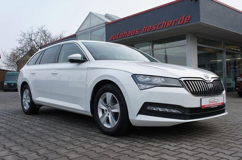 Gebraucht Skoda Superb Ambition 150 PS (110 kW) 2020 Weiß Kombi