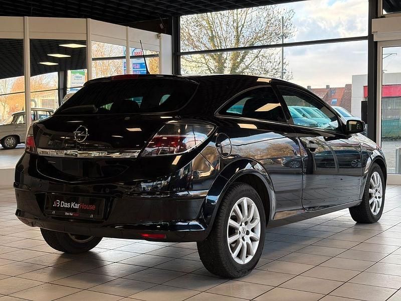 Gebraucht Opel Astra GTC Selection 116 PS (85 kW) 2009 Schwarz Coupé