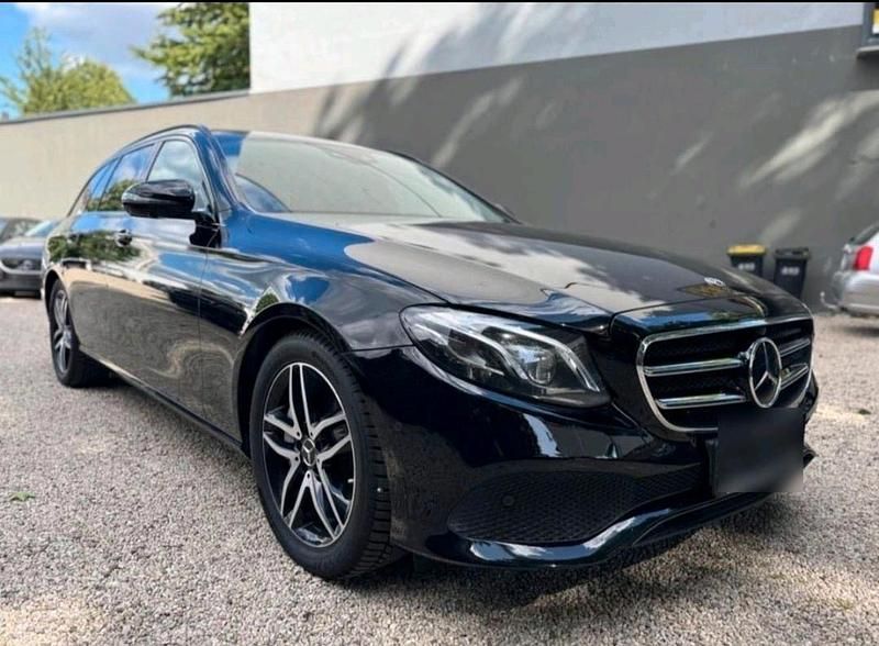 Gebraucht Mercedes E350 256 PS (188 kW) 2018 Schwarz Kombi