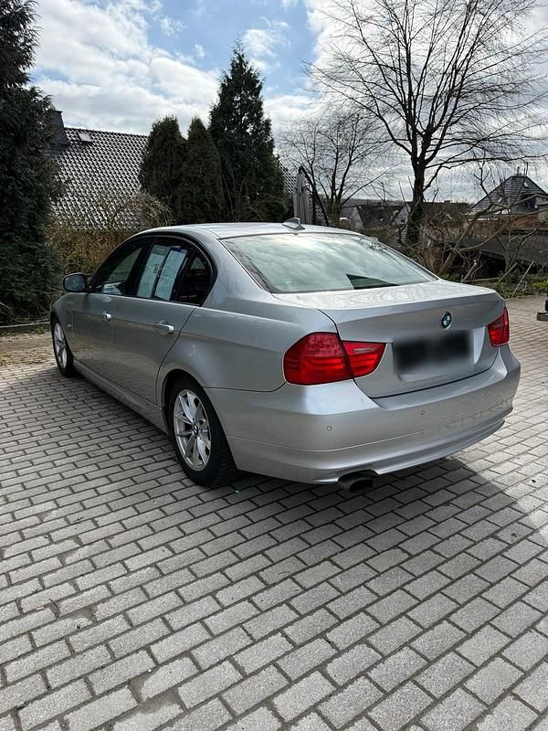 Używany BMW 320 Performance 184 KM (135 kW) 2011 Srebrny Sedan/Limuzyna