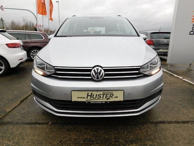 Gebraucht VW Touran Comfortline 110 PS (80 kW) 2015 Silber metallic Van / Kleinbus