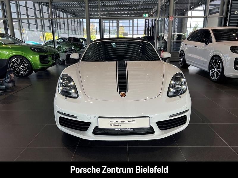 Weiss Gebraucht 2024 Porsche 718 Boxster Edition Cabrio | 76.850 € (Teuer) - Bild 1/4