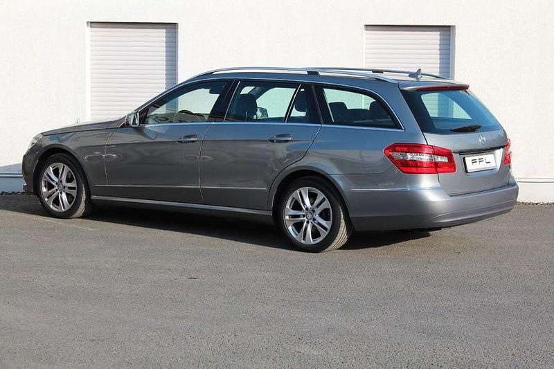 Gebraucht Mercedes E220 170 PS (125 kW) 2010 Silber Kombi