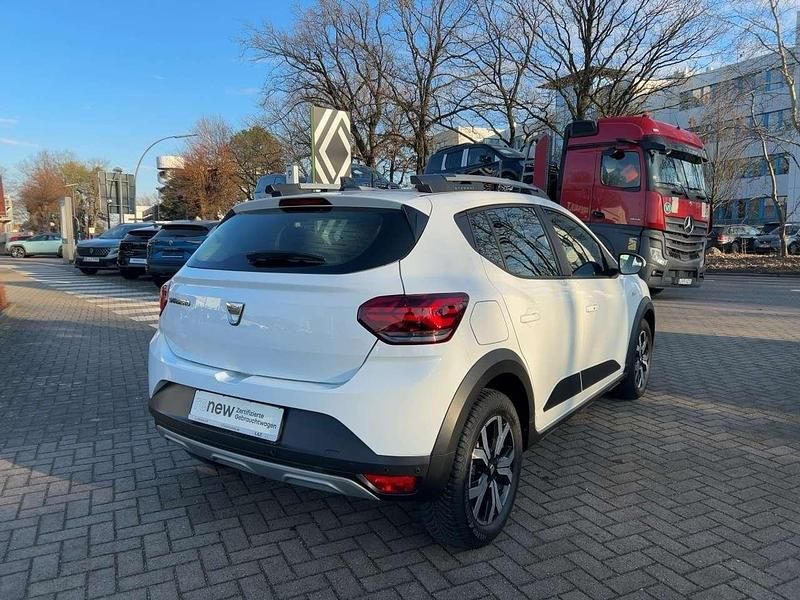 Gebraucht Dacia Sandero Comfort 101 PS (74 kW) 2021 Gletscherweiss Limousine