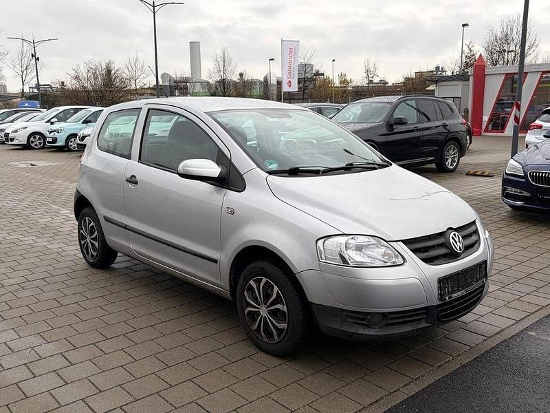 Gebraucht VW Fox Basis 54 PS (39 kW) 2007 Silber Kleinwagen