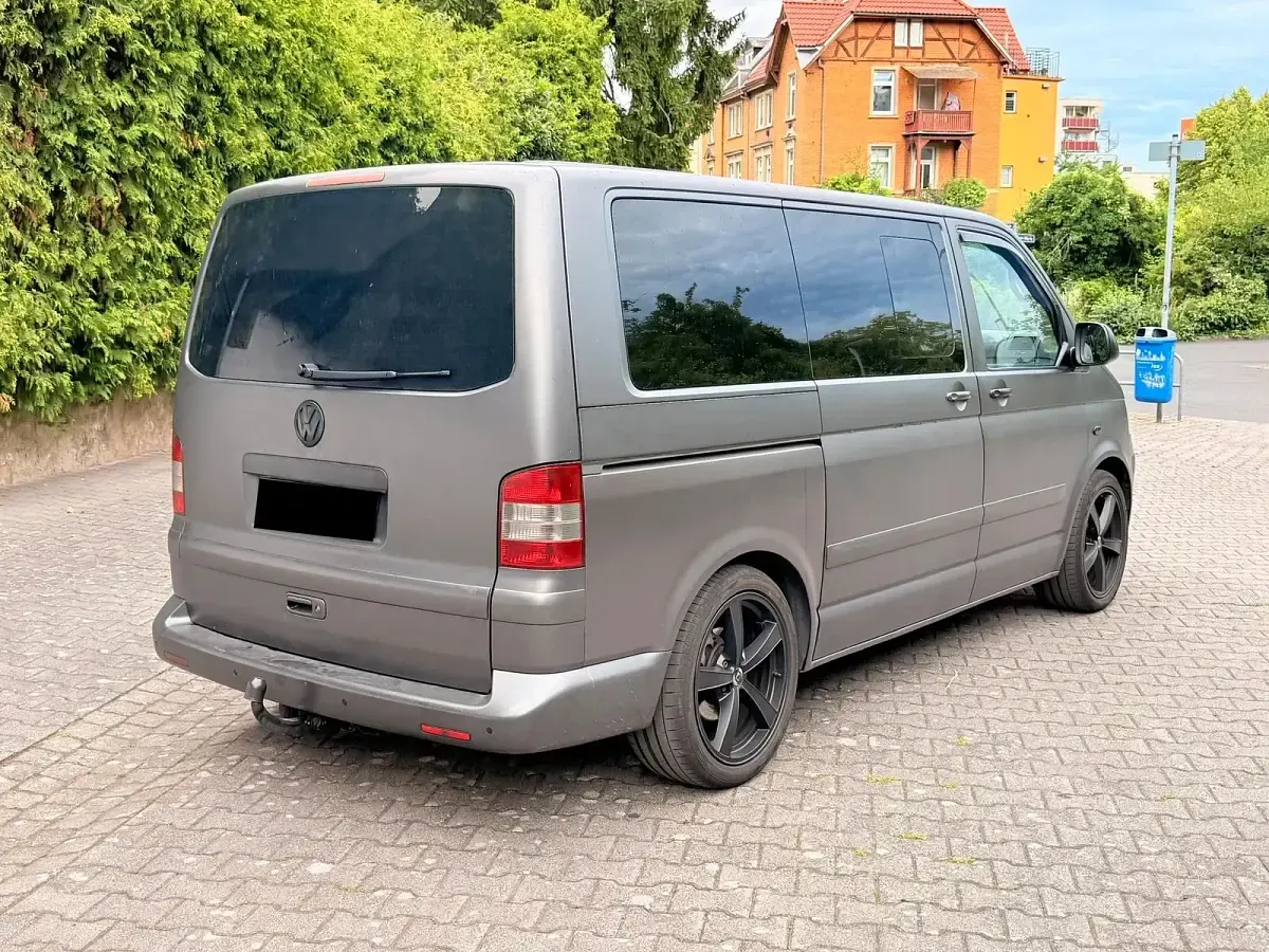 Gebraucht VW Multivan 174 PS (127 kW) 2005 Grau Van / Kleinbus