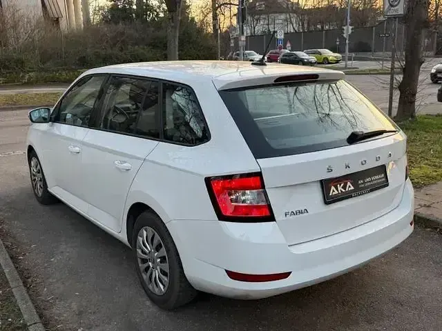 Gebraucht Skoda Fabia Active 95 PS (69 kW) 2022 Weiß Kleinwagen