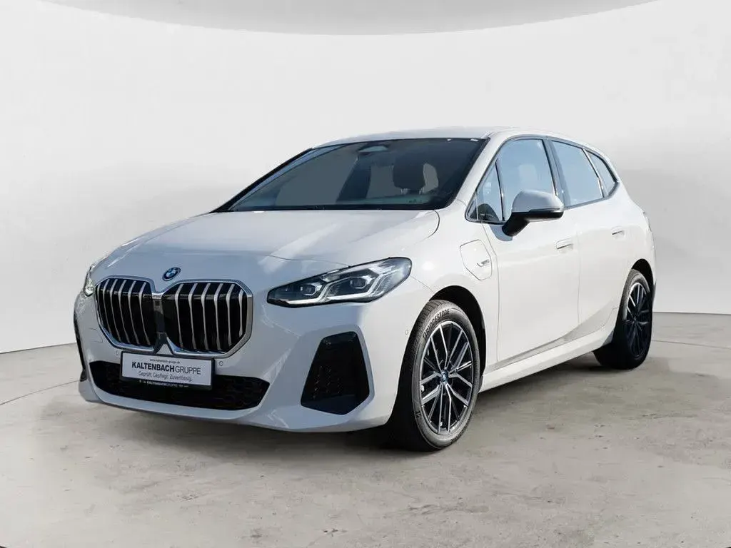 Gebraucht BMW 225 M Sport 245 PS (180 kW) 2022 Weiß Van / Kleinbus