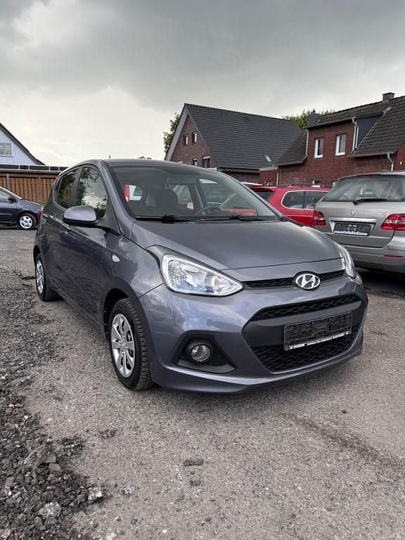 Grau Gebraucht 2017 Hyundai i10 YES! Kleinwagen | 8.700 € (Fairer Preis) - Bild 1/4