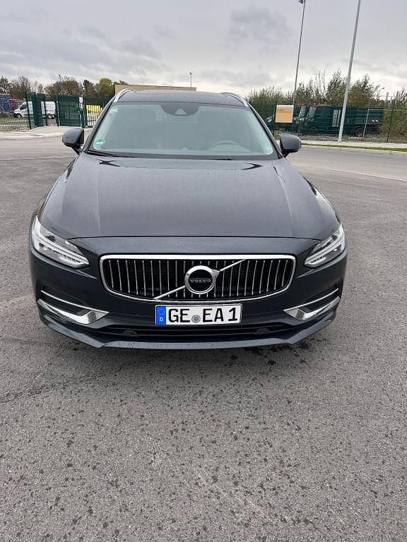 Gebraucht Volvo V90 Inscription 326 PS (239 kW) 2018 Grau Kombi
