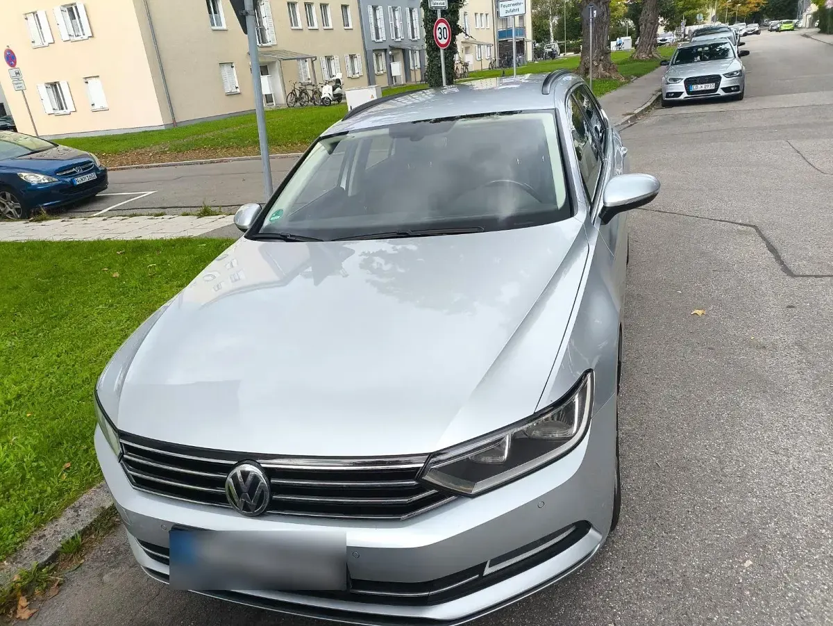 Gebraucht VW Passat Highline 150 PS (110 kW) 2015 Silber Limousine