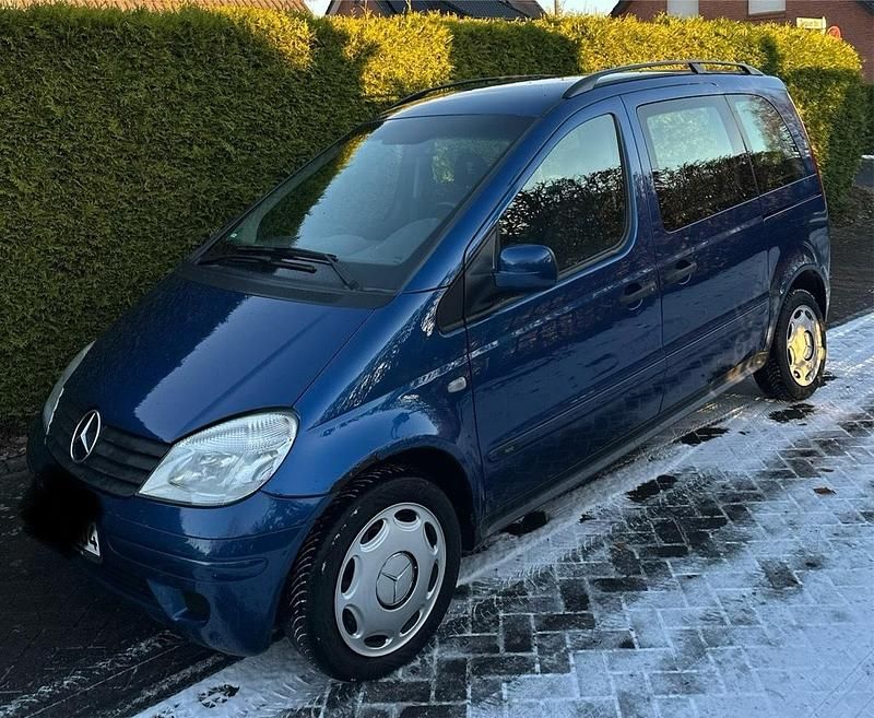 Blau Gebraucht 2004 Mercedes Vaneo Van / Kleinbus | 700 € (Superpreis) - Bild 1/4
