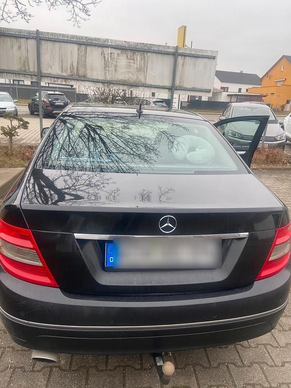 Gebraucht Mercedes C220 170 PS (125 kW) 2008 Schwarz Limousine