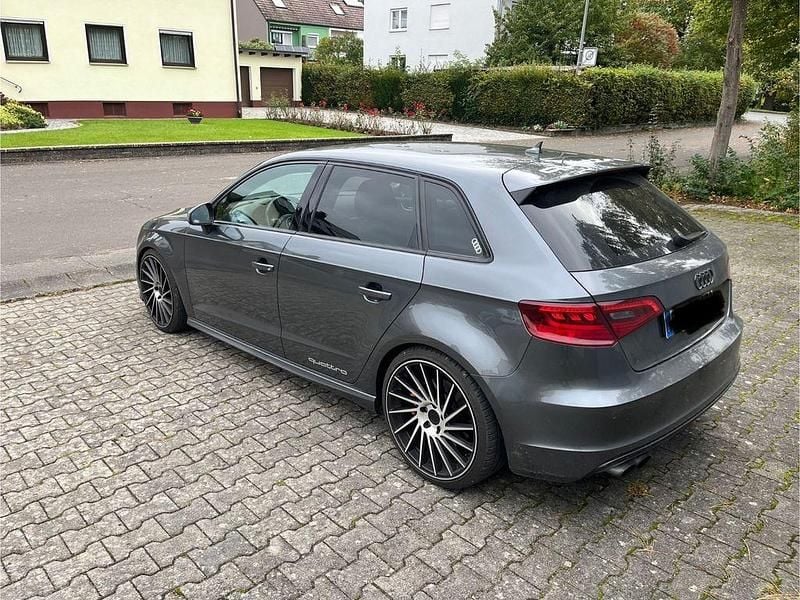 Gebraucht Audi S3 Sport 300 PS (220 kW) 2015 Grau Limousine