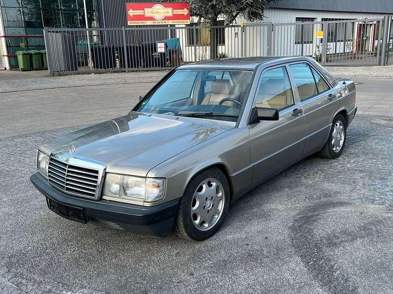 Gold Gebraucht 1986 Mercedes 190 Limousine | 7.500 € - Bild 1/4