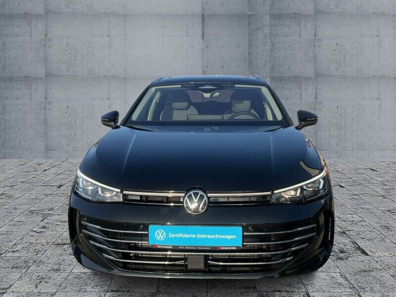Gebraucht VW Passat Elegance 150 PS (110 kW) 2024 Andere farbe Kombi