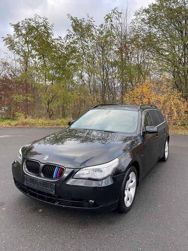 Schwarz Gebraucht 2004 BMW 525 Kombi | 2.222 € (Guter Preis) - Bild 1/4