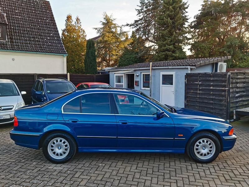 Second-hand BMW 523 170 CP (125 kW) 1998 Albastru Berlinǎ