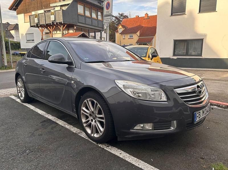 Grau Gebraucht 2008 Opel Insignia Edition Limousine | 4.690 € (Fairer Preis) - Bild 1/4