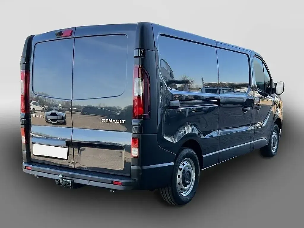 Second-hand Renault Trafic 150 CP (110 kW) 2025 Gri Monovolum