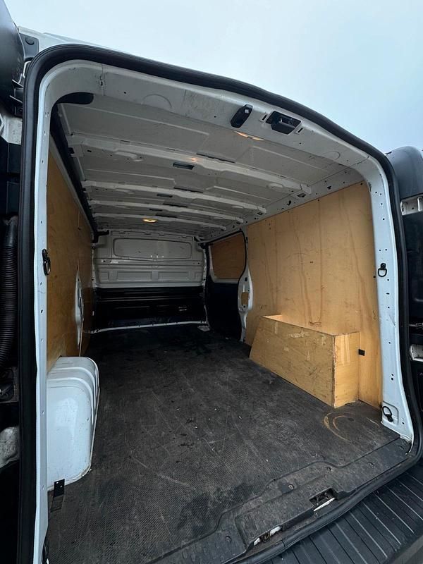 Gebraucht Renault Trafic 120 PS (88 kW) 2016 Weiß Van / Kleinbus