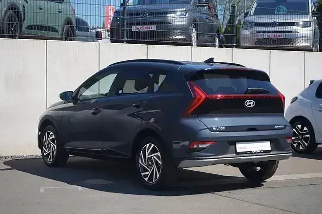 Neu Hyundai Bayon Premium 101 PS (74 kW) 2025 Schwarz SUV