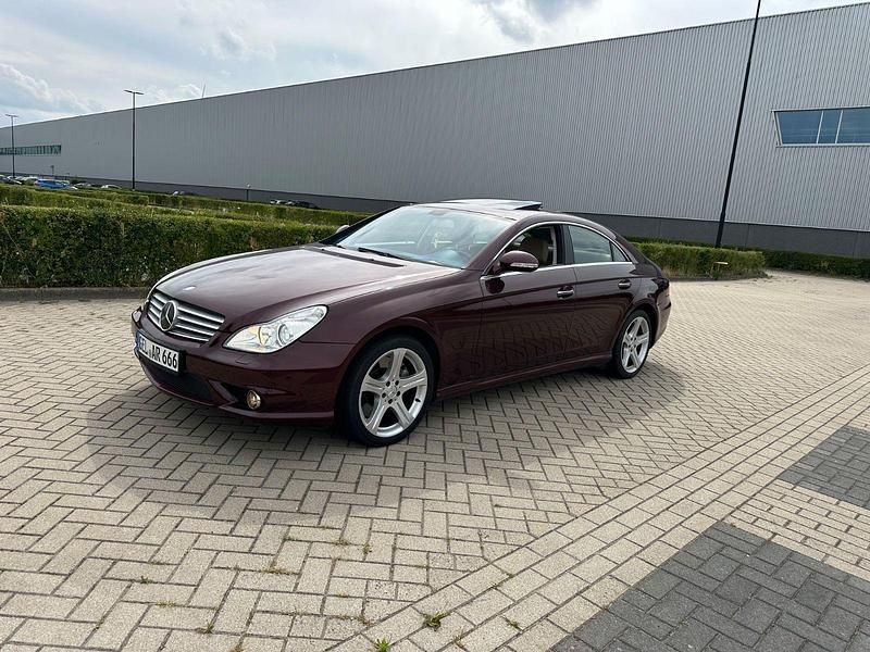 Rot Gebraucht 2008 Mercedes CLS500 Coupé | 7.500 € (Superpreis) - Bild 1/4