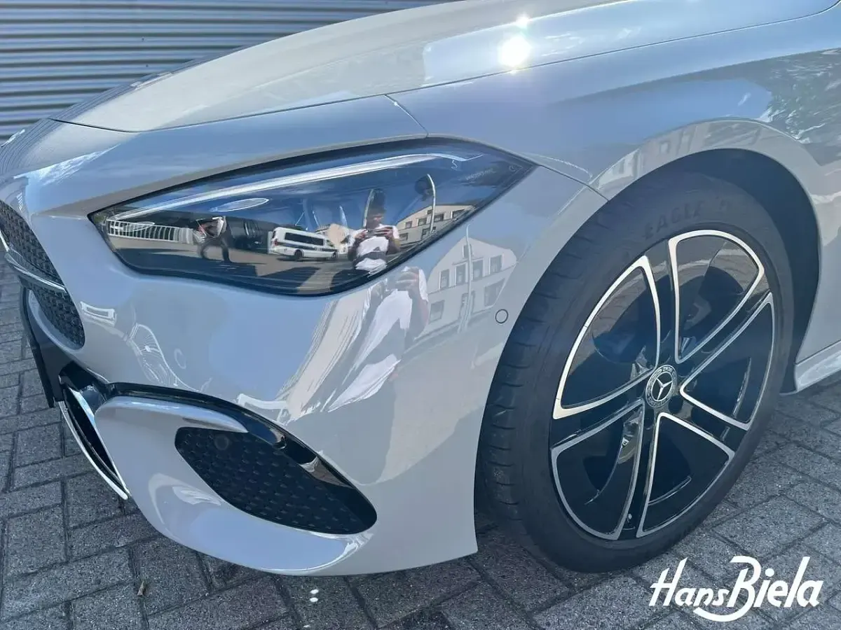 Gebraucht Mercedes CLE200 204 PS (150 kW) 2024 Manufaktur alpingrau uni Coupé