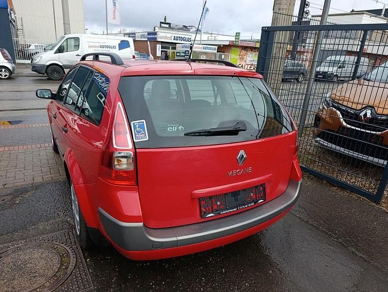 Gebraucht Renault Mégane II Avantage 111 PS (81 kW) 2008 Rot Limousine