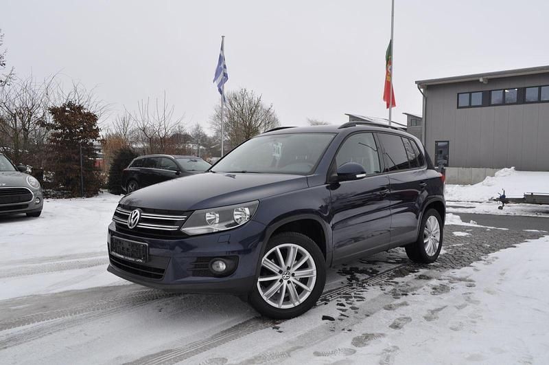 Gebraucht VW Tiguan Trendline 122 PS (89 kW) 2012 Blau SUV