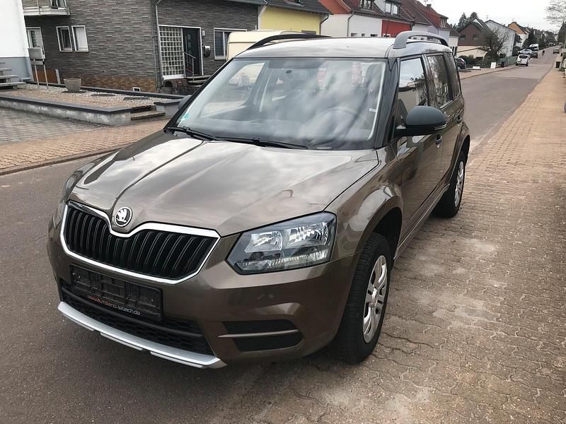 Gebraucht Skoda Yeti 122 PS (89 kW) 2014 Grau SUV