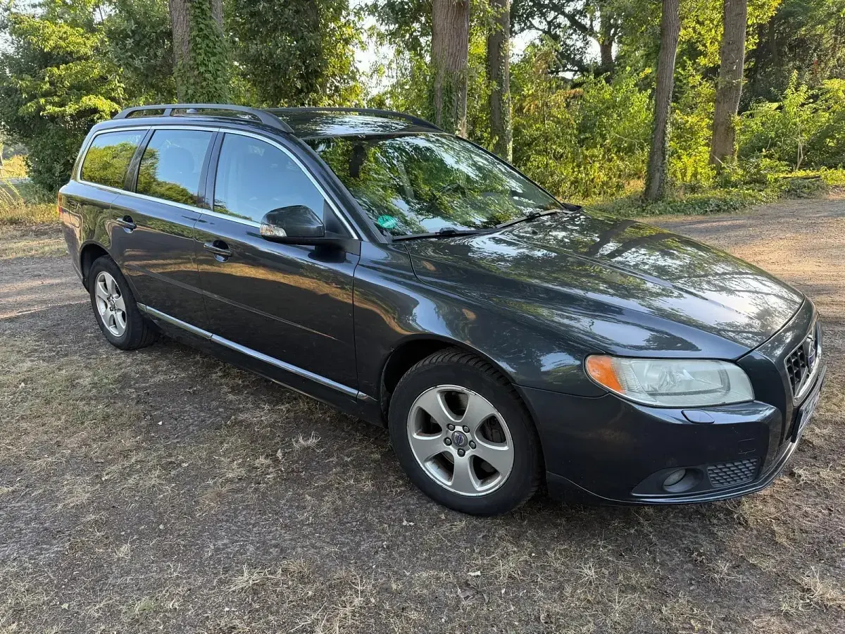 Gebraucht Volvo V70 175 PS (128 kW) 2009 Grau Kombi