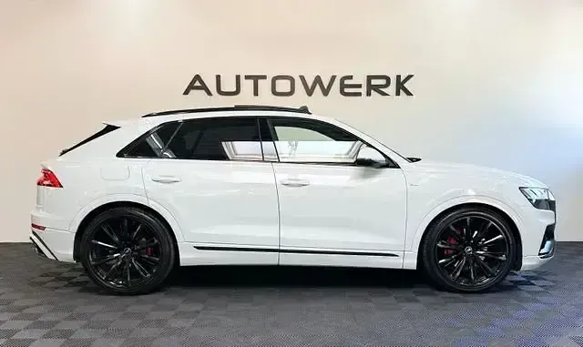 Gebraucht Audi Q8 Sport 310 PS (228 kW) 2018 Gletscherweiss SUV