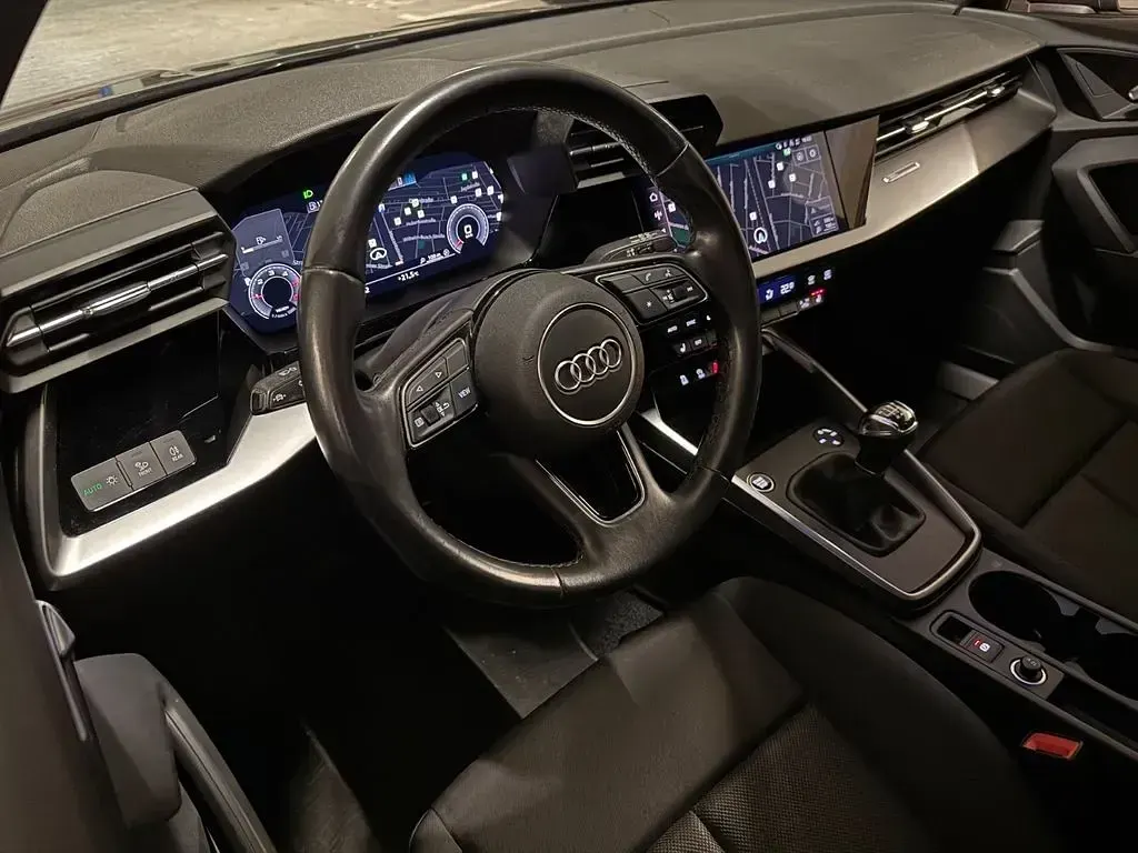 Gebraucht Audi A3 Basis 116 PS (85 kW) 2021 Brillantschwarz Limousine