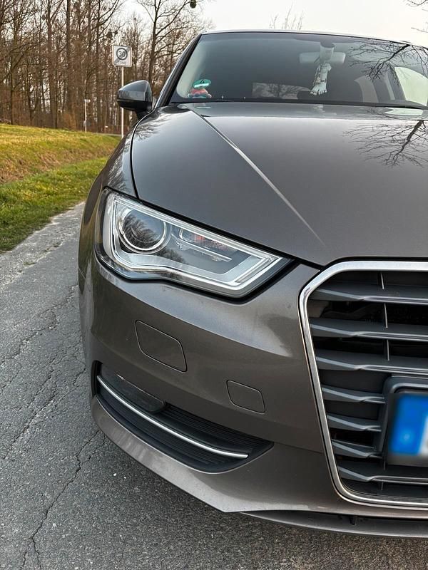 Gebraucht Audi A3 Sportback 150 PS (110 kW) 2016 Grau Kleinwagen