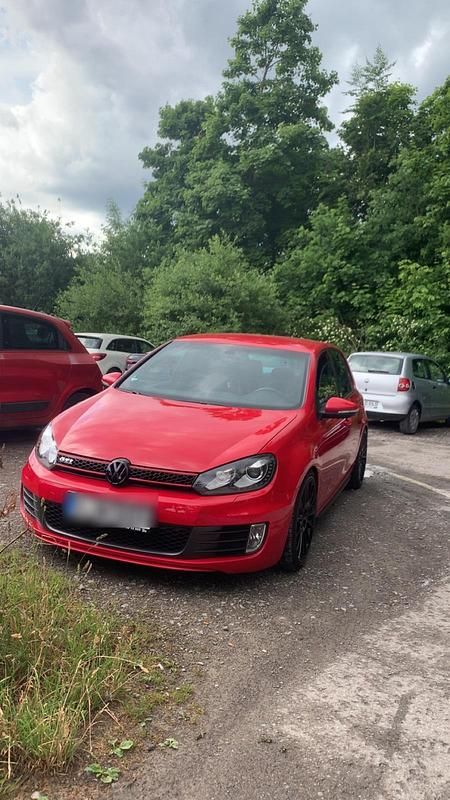 Rot Gebraucht 2012 VW Golf VI GTI Kleinwagen | 12.000 € (Etwas zu teuer) - Bild 1/4