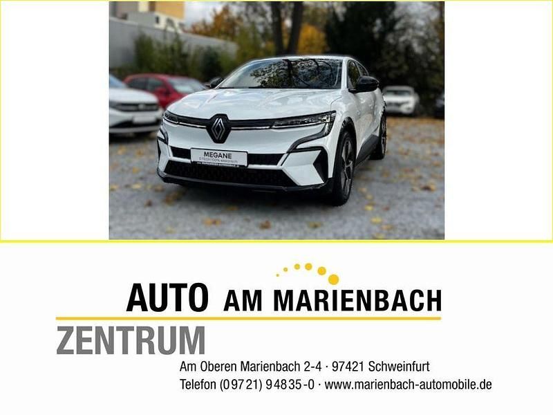 Weiß Gebraucht 2023 Renault Mégane Equilibre Limousine | 19.990 € (Guter Preis) - Bild 1/4