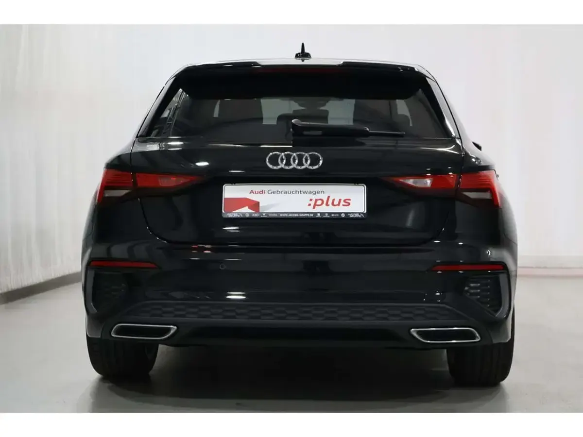 Gebraucht Audi A3 S-Line 150 PS (110 kW) 2023 Schwarz Limousine