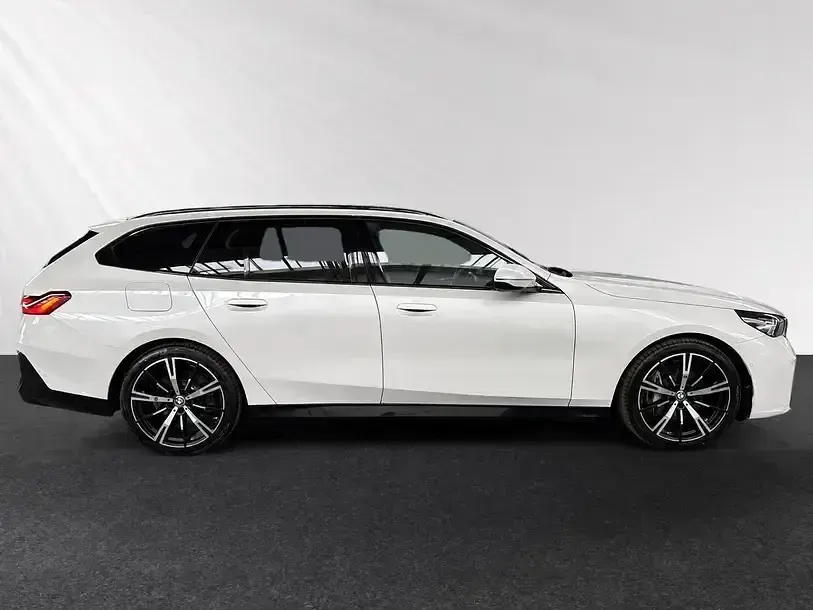 Gebraucht BMW 540 M Sport 2025 Weiss Kombi