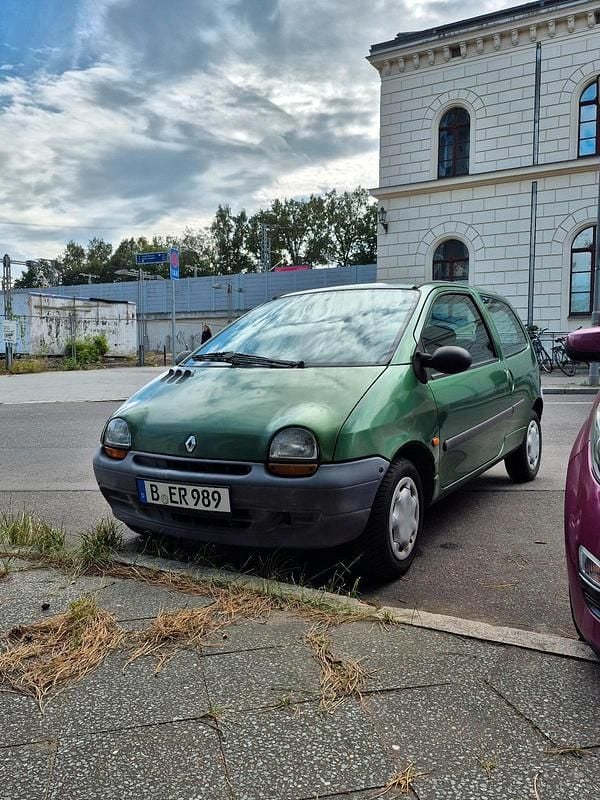 Grün Gebraucht 1998 Renault Twingo Kleinwagen | 690 € (Fairer Preis) - Bild 1/4