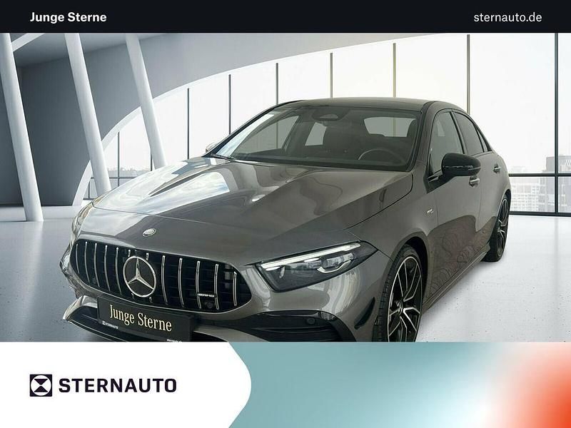 Metalliclack mountaingrau Gebraucht 2024 Mercedes A35 AMG AMG Limousine | 46.886 € (Fairer Preis) - Bild 1/4